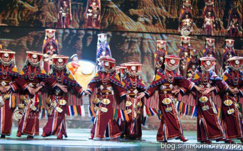 阿里宣舞表演。