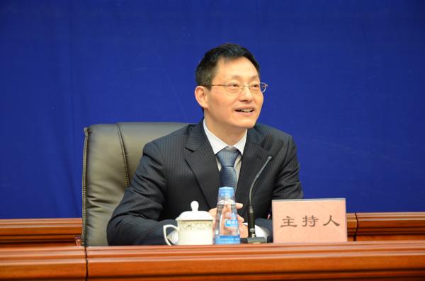 主持人：西藏自治區黨委宣傳部副部長 唐獻文.jpg