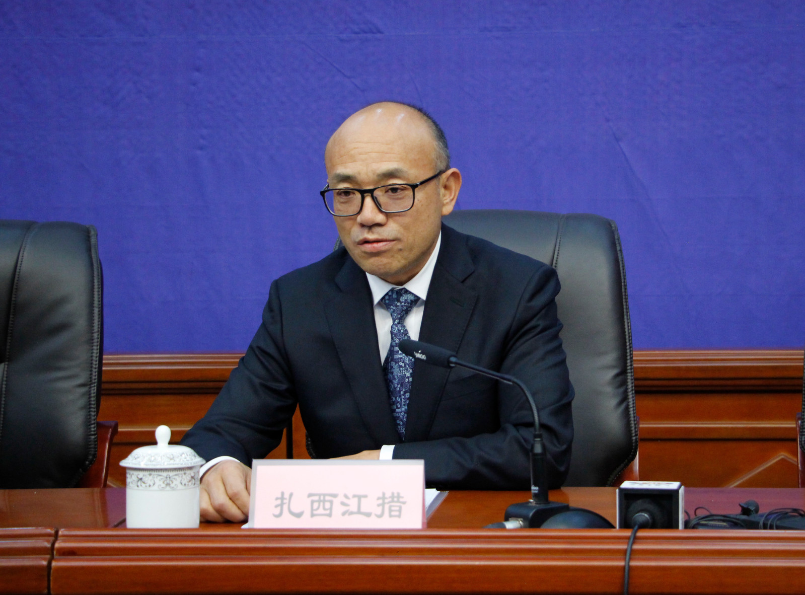 新聞發言人：西藏自治區政府副秘書長、區政府新聞發言人 扎西江措.JPG