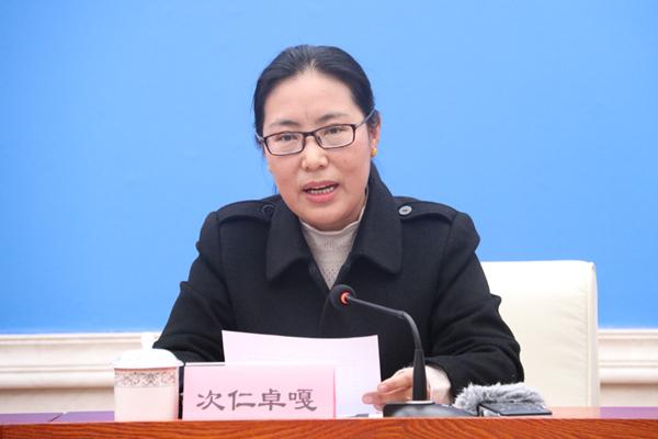 新聞發言人：拉薩市應對新型冠狀肺炎疫情工作領導小組成員、拉薩市市場監督管理局局長 次仁卓嘎.jpg