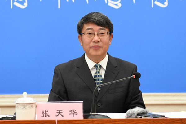 新聞發(fā)言人：西藏自治區(qū)生態(tài)環(huán)境廳黨組成員、副廳長(zhǎng) 張?zhí)烊A.jpg