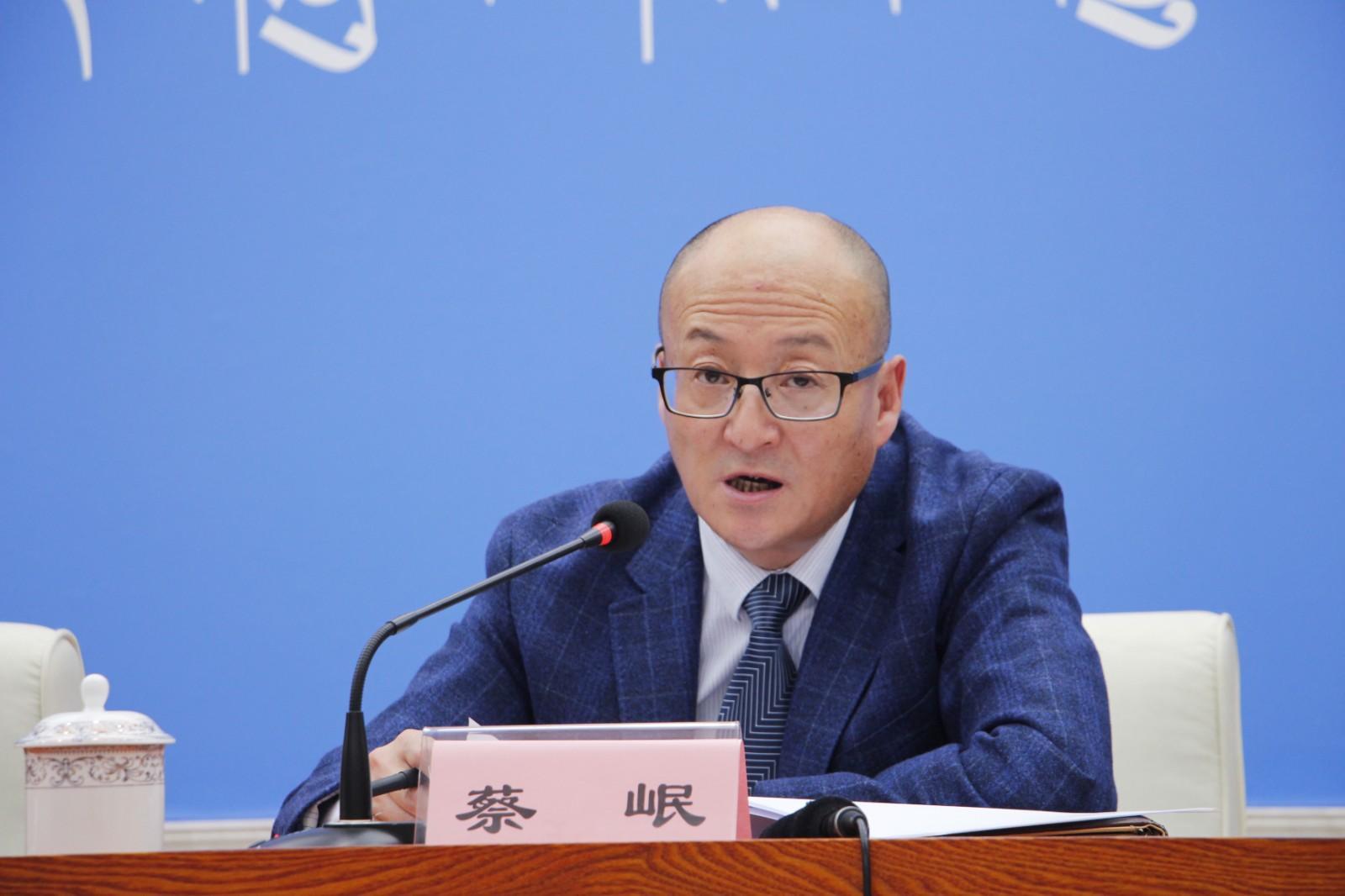 新聞發(fā)言人：西藏自治區(qū)統(tǒng)計局黨組成員、副局長 蔡岷.JPG