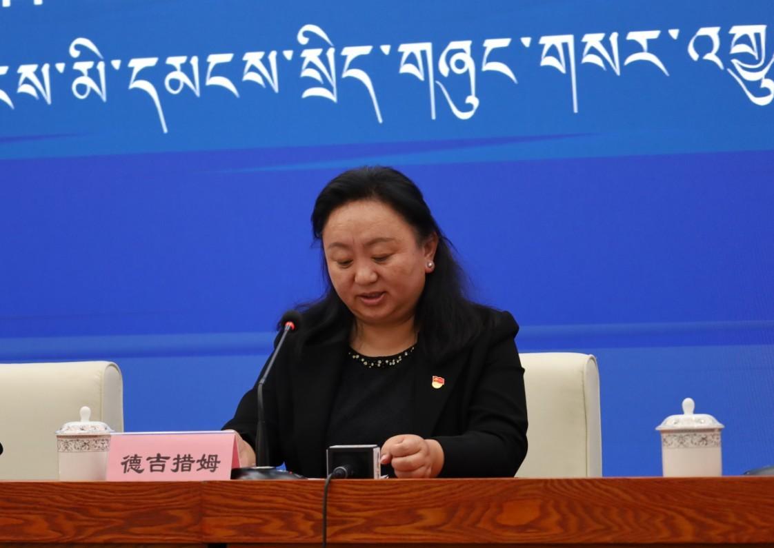 新聞發言人：區商務廳黨組成員、副廳長 德吉措姆.jpg