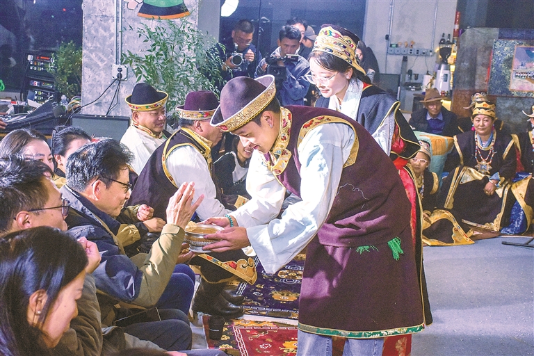 特色民俗添彩 “冬游西藏”升溫